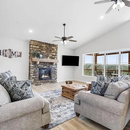 The Lake Fish-Amazing Views-Sleeps 24-Indoor-Outdoor Pools Branson Exterior photo
